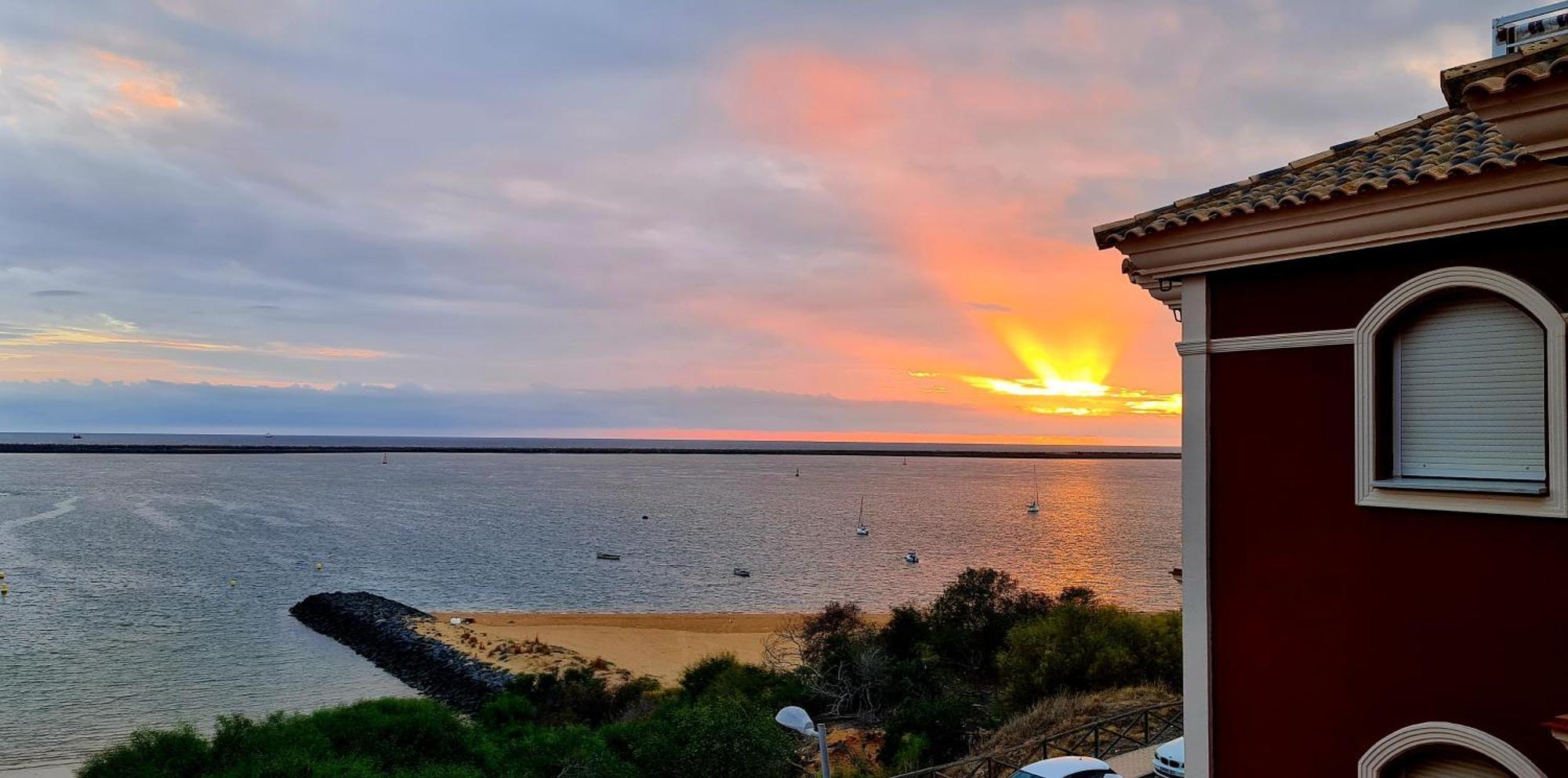 El Apartamento De Amy Con Vistas Al Mar Mazagón Екстериор снимка